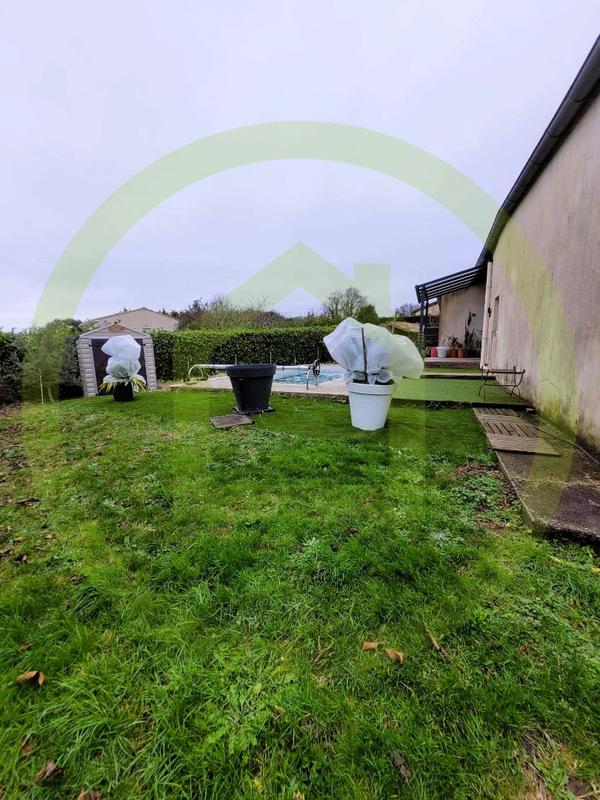 Maison - 236 m² - 7 pièces