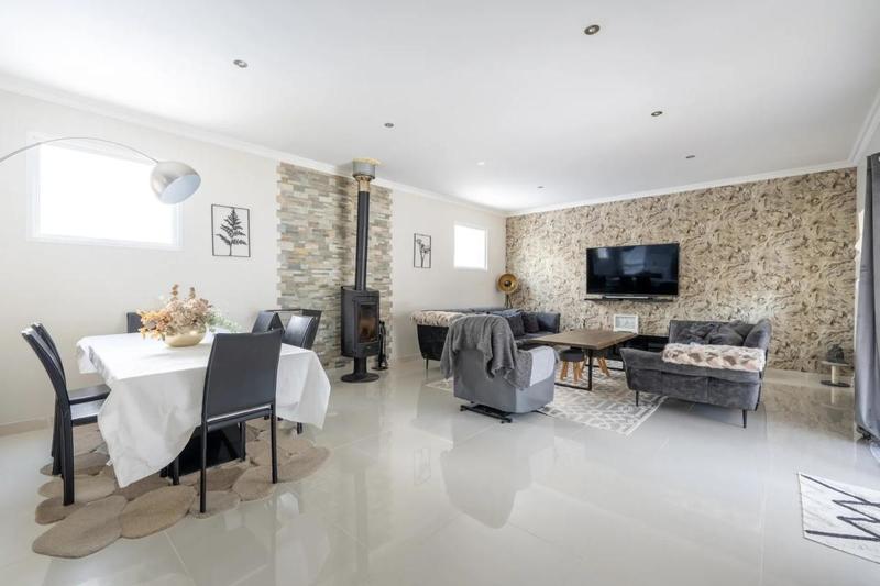 Maison - 167 m² - 7 pièces