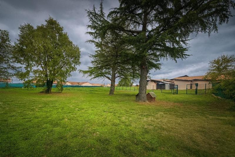 Terrain constructible - 621 m²