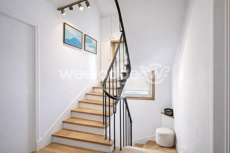 Maison - 168 m² - 7 pièces