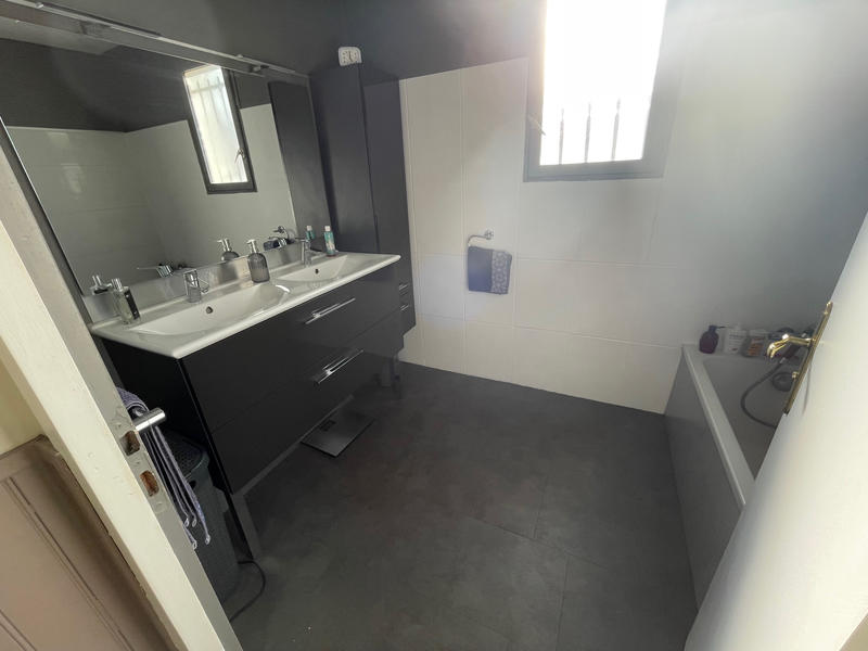 Maison - 98 m² - 4 pièces