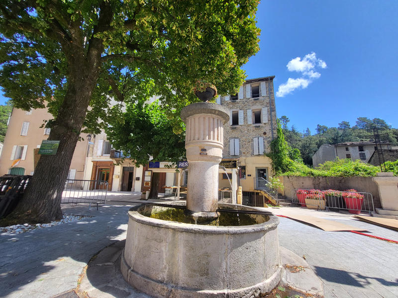 Maison - 324 m² - 12 pièces