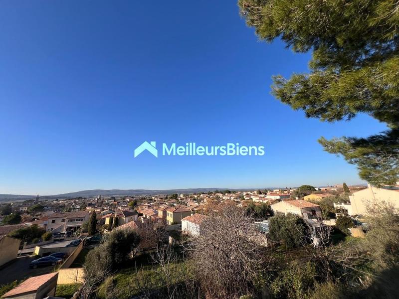 Terrain constructible - 1 030 m²