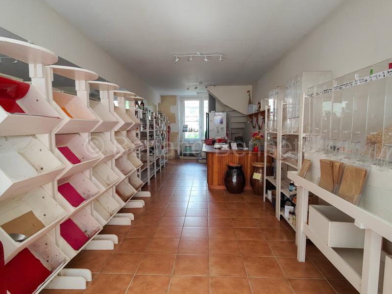 Local commercial - 117 m² - 5 pièces