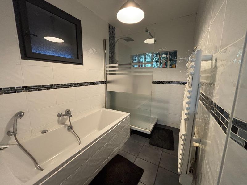 Maison - 170 m² - 7 pièces