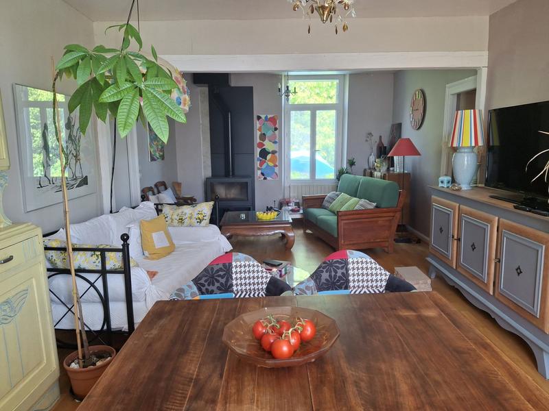 Maison traditionnelle - 161 m² - 6 pièces