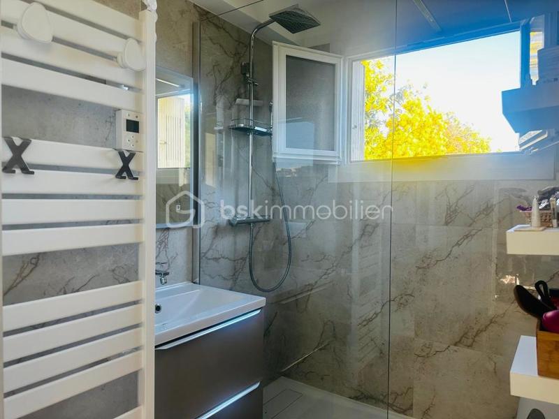 Appartement - 67 m² - 4 pièces