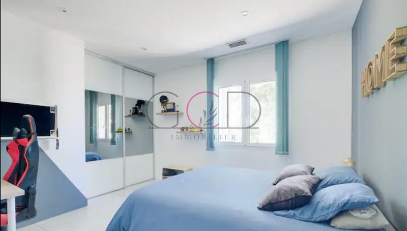 Villa - 180 m² - 7 pièces