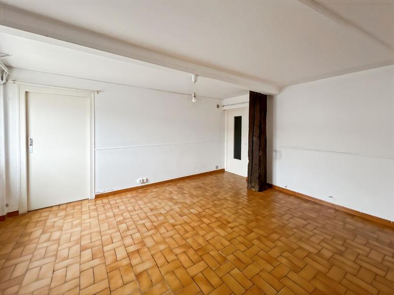 Maison - 96 m² - 6 pièces