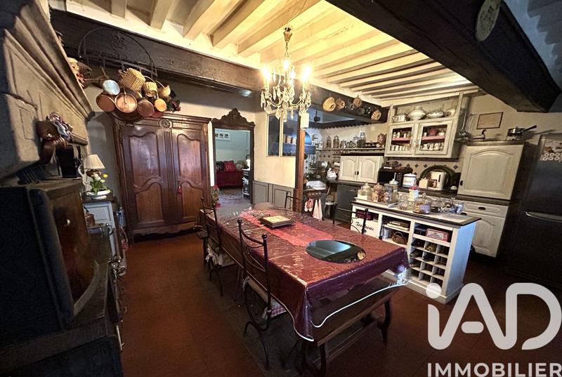 Maison - 255 m² - 16 pièces