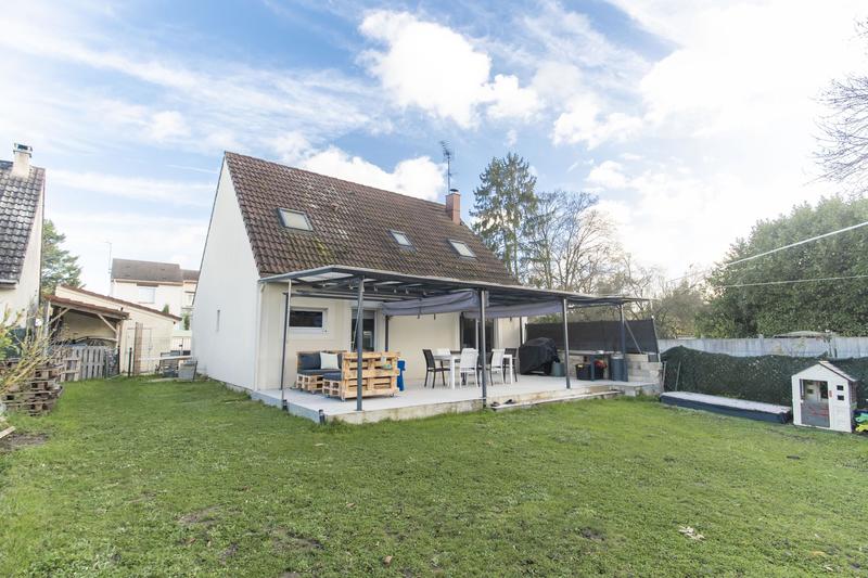 Maison - 120 m² - 5 pièces