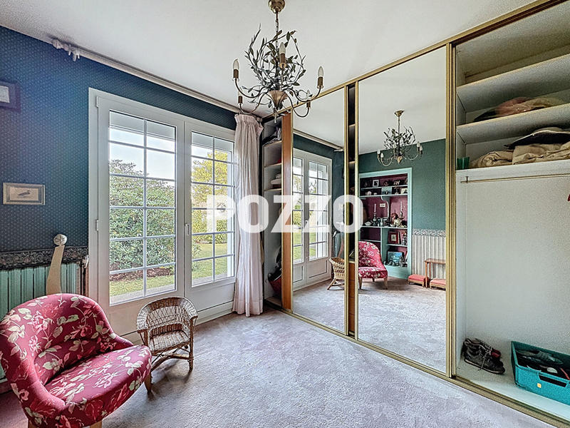 Maison - 180 m² - 7 pièces