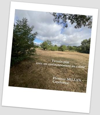 Terrain constructible - 704 m²