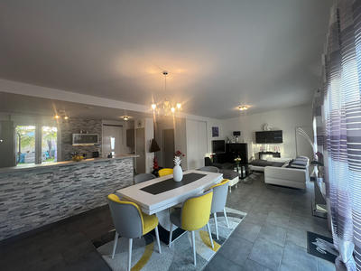 Maison - 156 m² - 5 pièces
