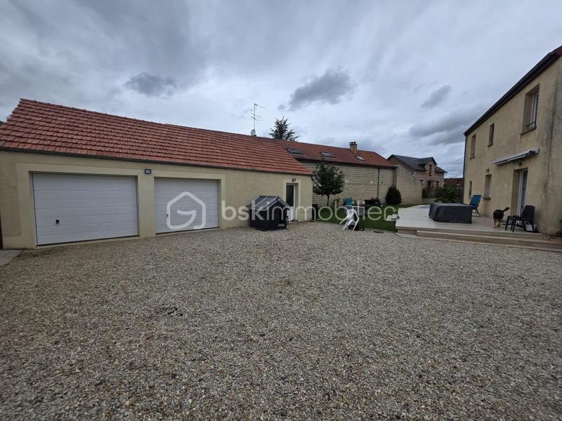 Maison traditionnelle - 165 m² - 7 pièces