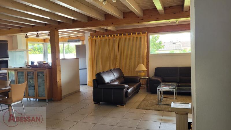 Maison - 220 m² - 9 pièces