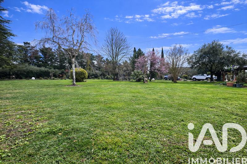 Maison - 210 m² - 7 pièces