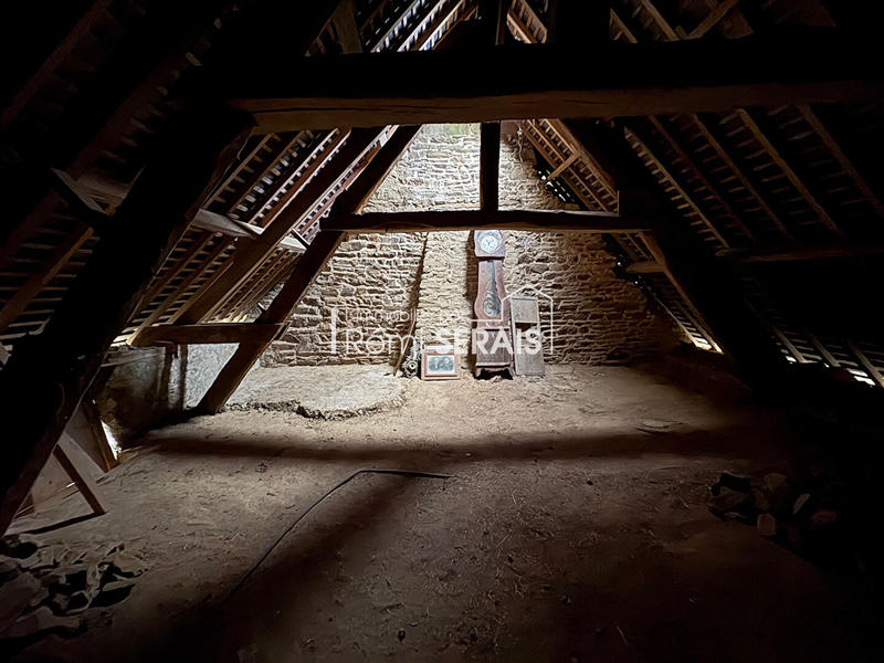 Maison - 205 m² - 2 pièces