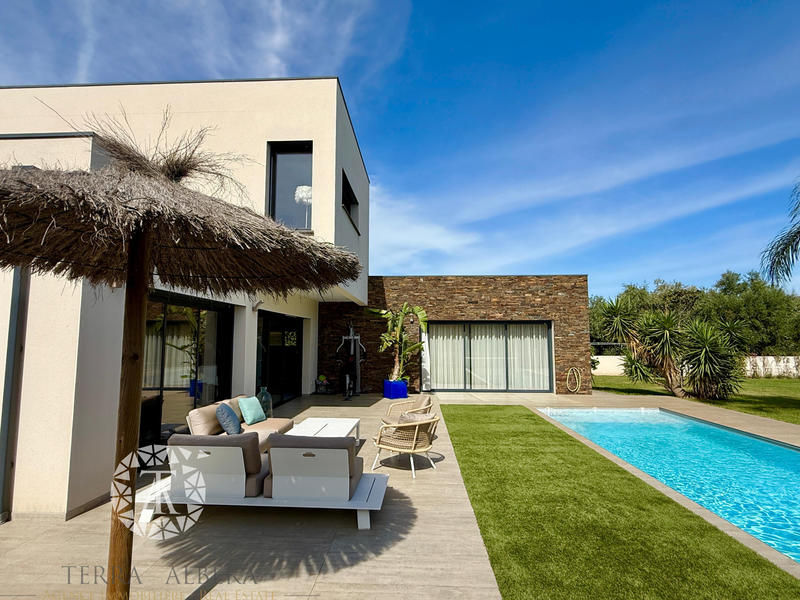 Villa - 237 m² - 5 pièces