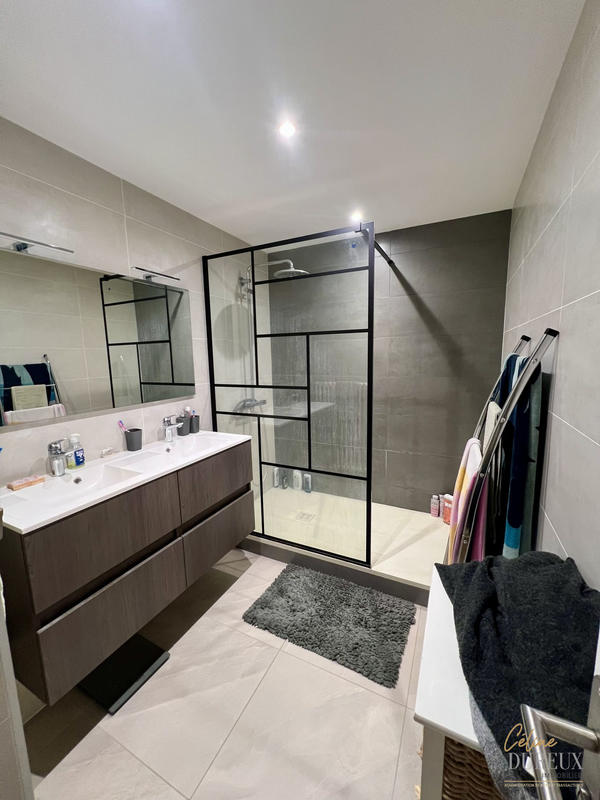 Appartement - 104 m² - 4 pièces