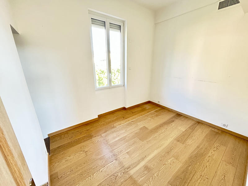 Appartement - 82 m² - 3 pièces