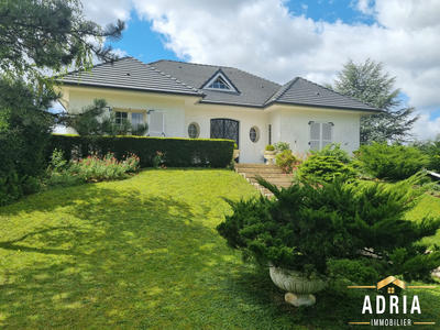 Villa - 195 m² - 6 pièces