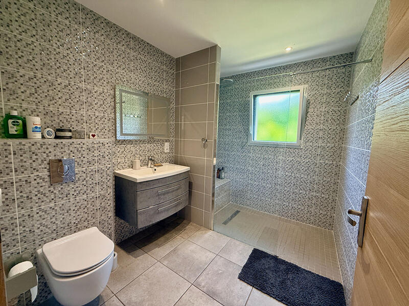 Maison - 146 m² - 6 pièces