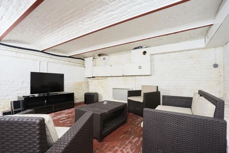 Maison - 141 m² - 7 pièces