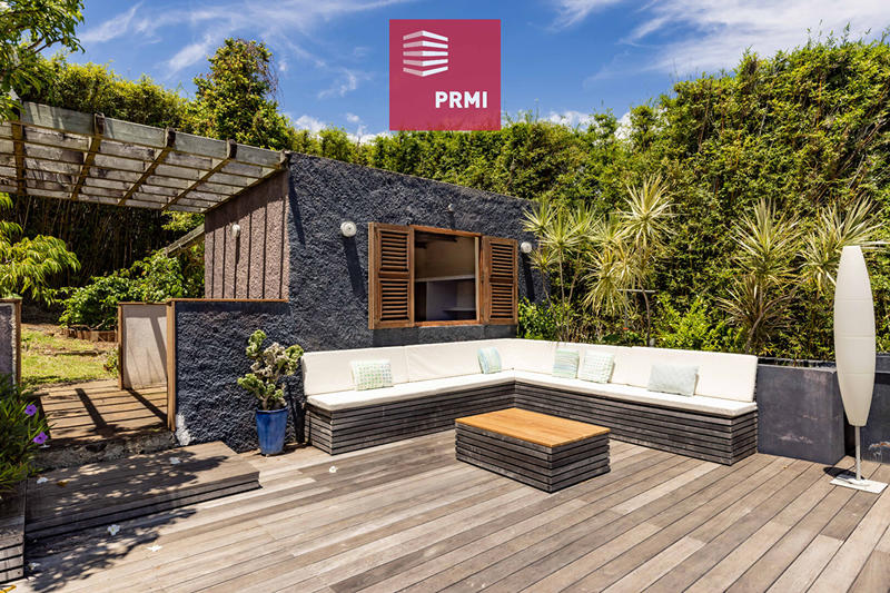 Maison - 201 m² - 6 pièces