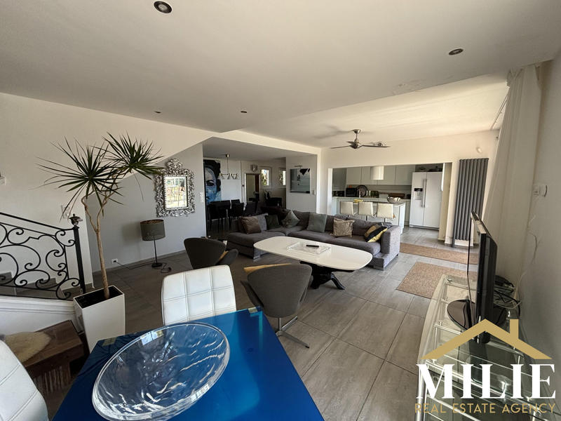 Villa - 350 m² - 8 pièces