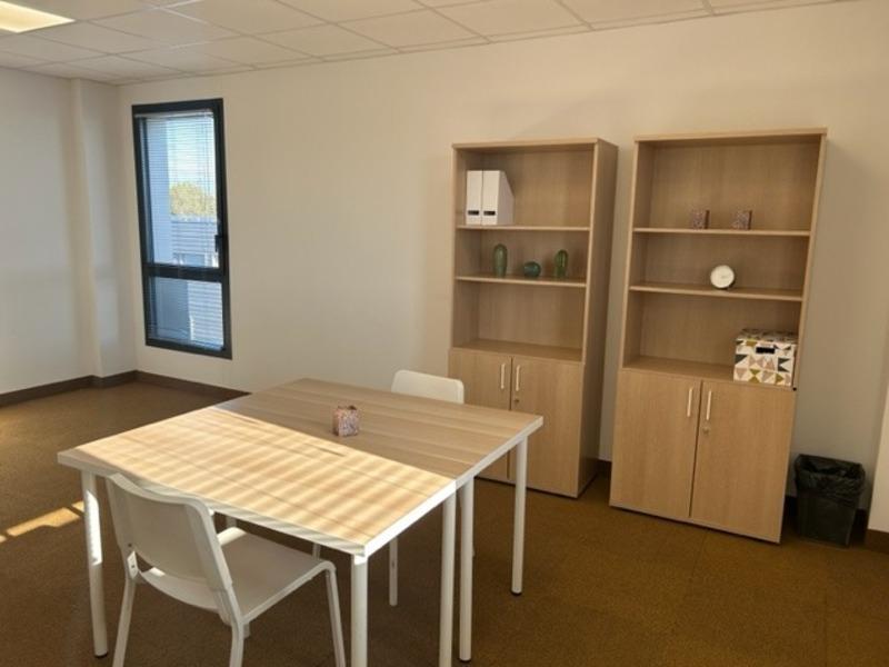 Bureau - 119 m² - 1 pièce