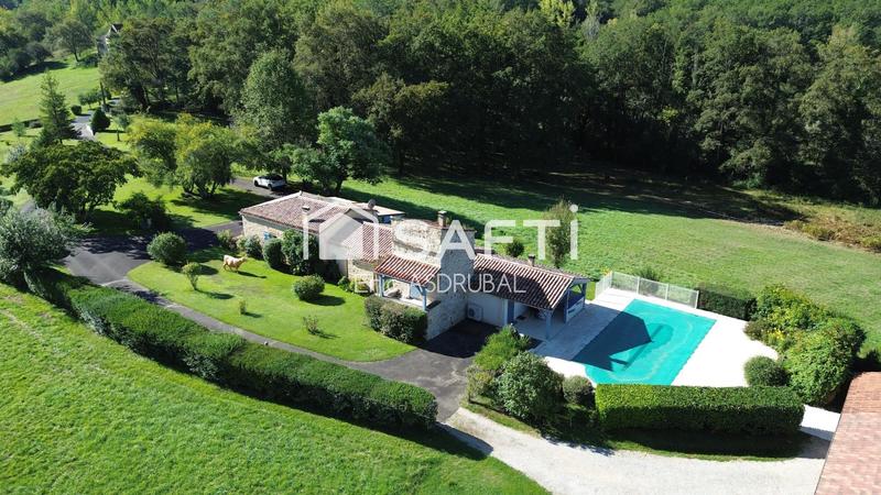 Maison - 140 m² - 6 pièces