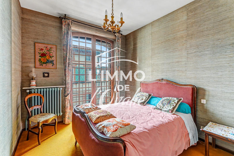 Maison - 257 m² - 9 pièces