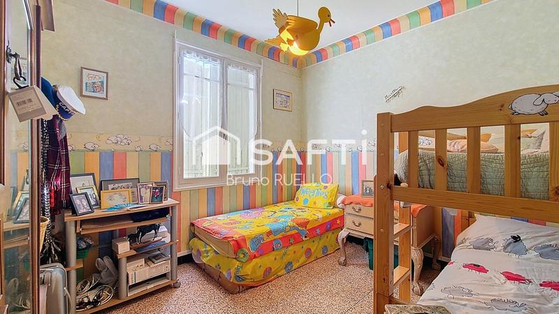 Maison - 180 m² - 7 pièces