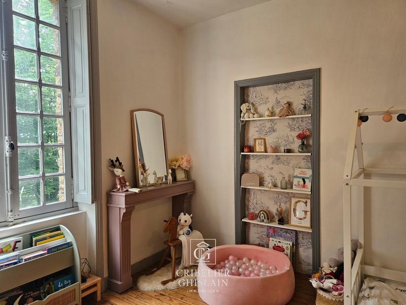 Demeure - 190 m² - 6 pièces