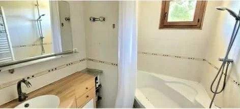 Maison - 93 m² - 6 pièces