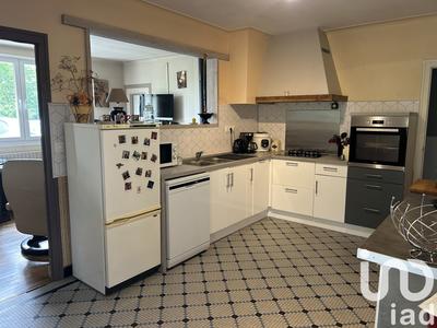 Maison - 166 m² - 8 pièces