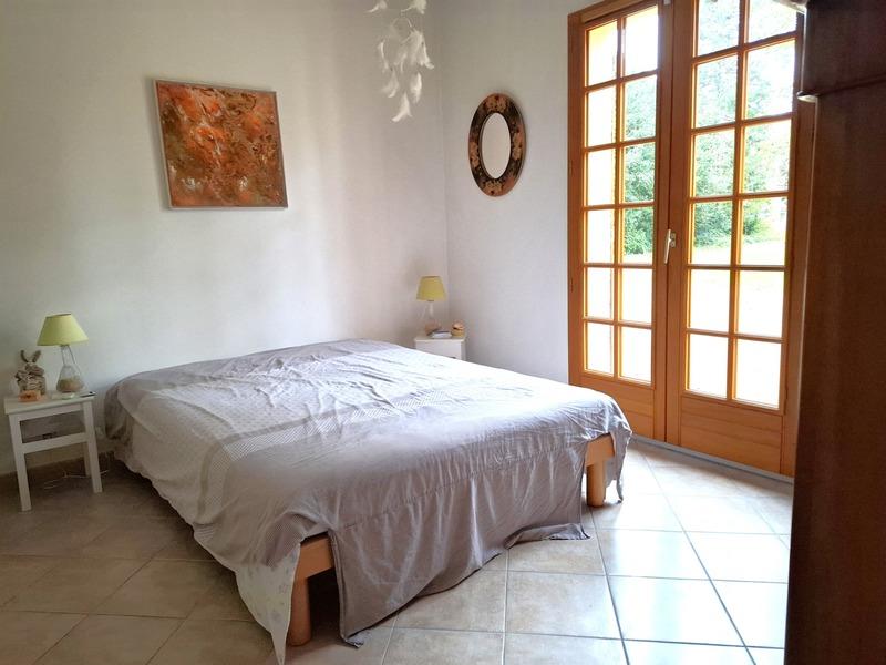 Demeure - 324 m² - 13 pièces