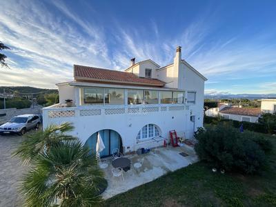 Maison - 190 m² - 7 pièces