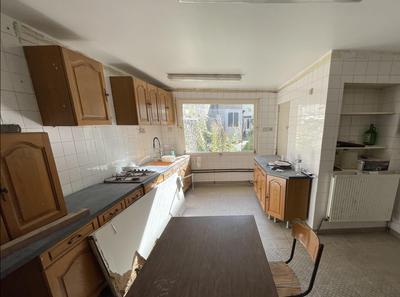 Maison - 196 m² - 10 pièces