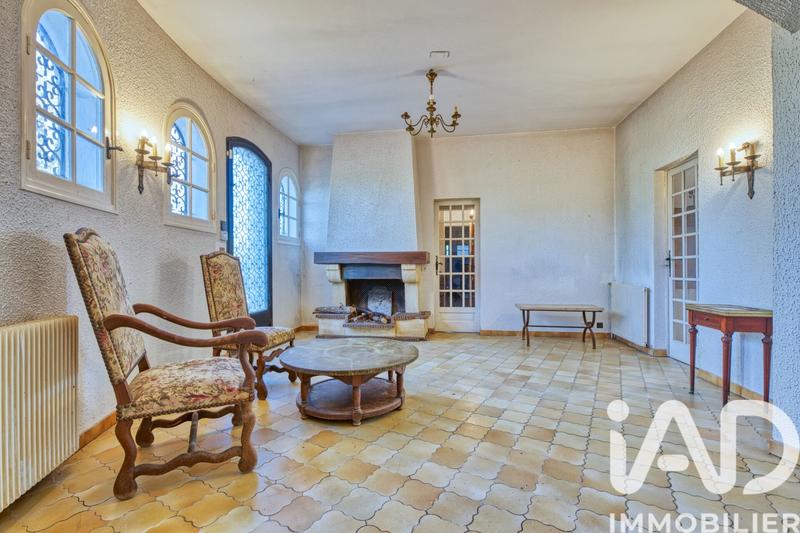 Maison - 283 m² - 10 pièces