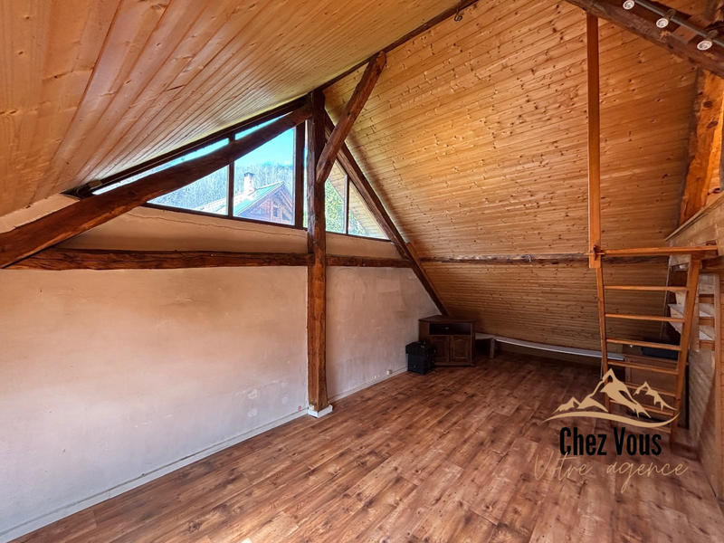 Maison - 161 m² - 8 pièces