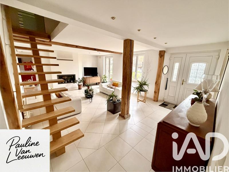 Maison - 235 m² - 8 pièces