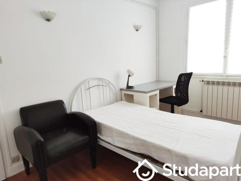 Chambre - 11 m² - 1 pièce