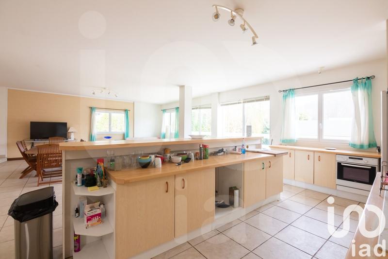 Maison - 241 m² - 6 pièces