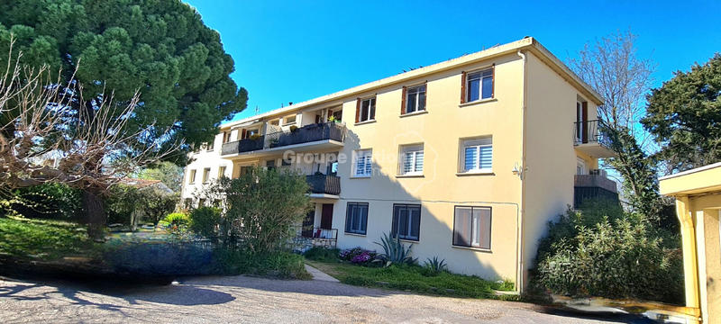 Appartement - 90 m² - 4 pièces