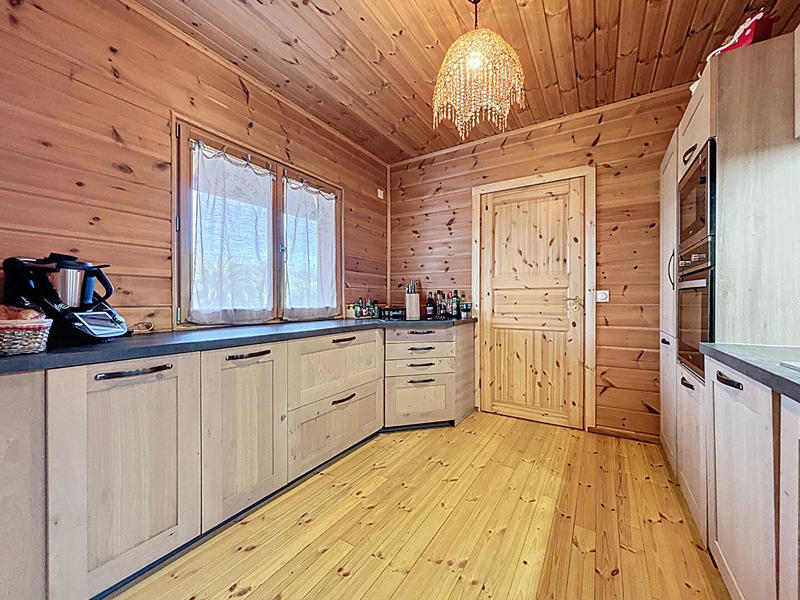 Maison - 148 m² - 6 pièces