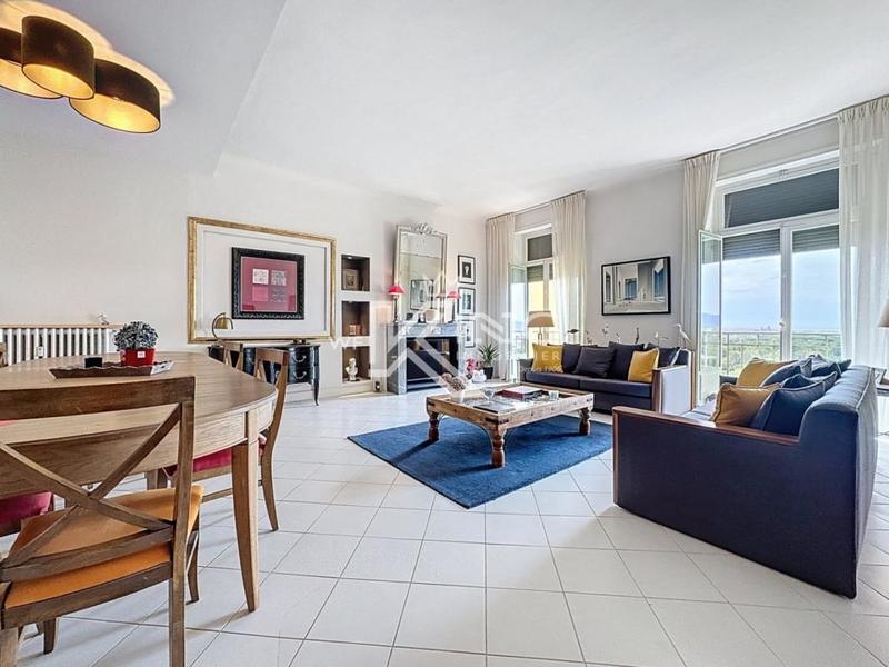 Appartement - 130 m² - 4 pièces