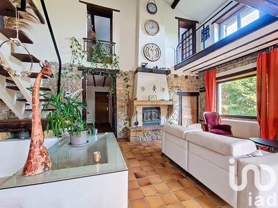 Maison - 327 m² - 9 pièces