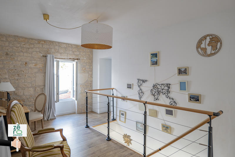 Maison - 209 m² - 7 pièces